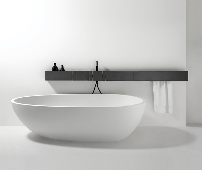 Agape freestanding bathtub