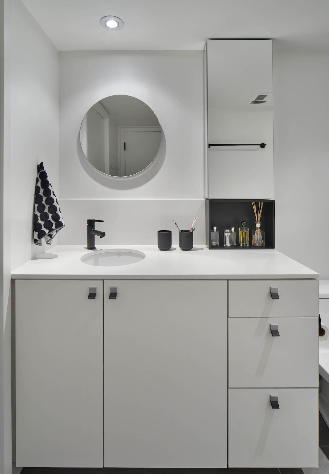 white bathroom vanity